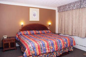 Fairway Inn & Suites Kitchener Εξωτερικό φωτογραφία